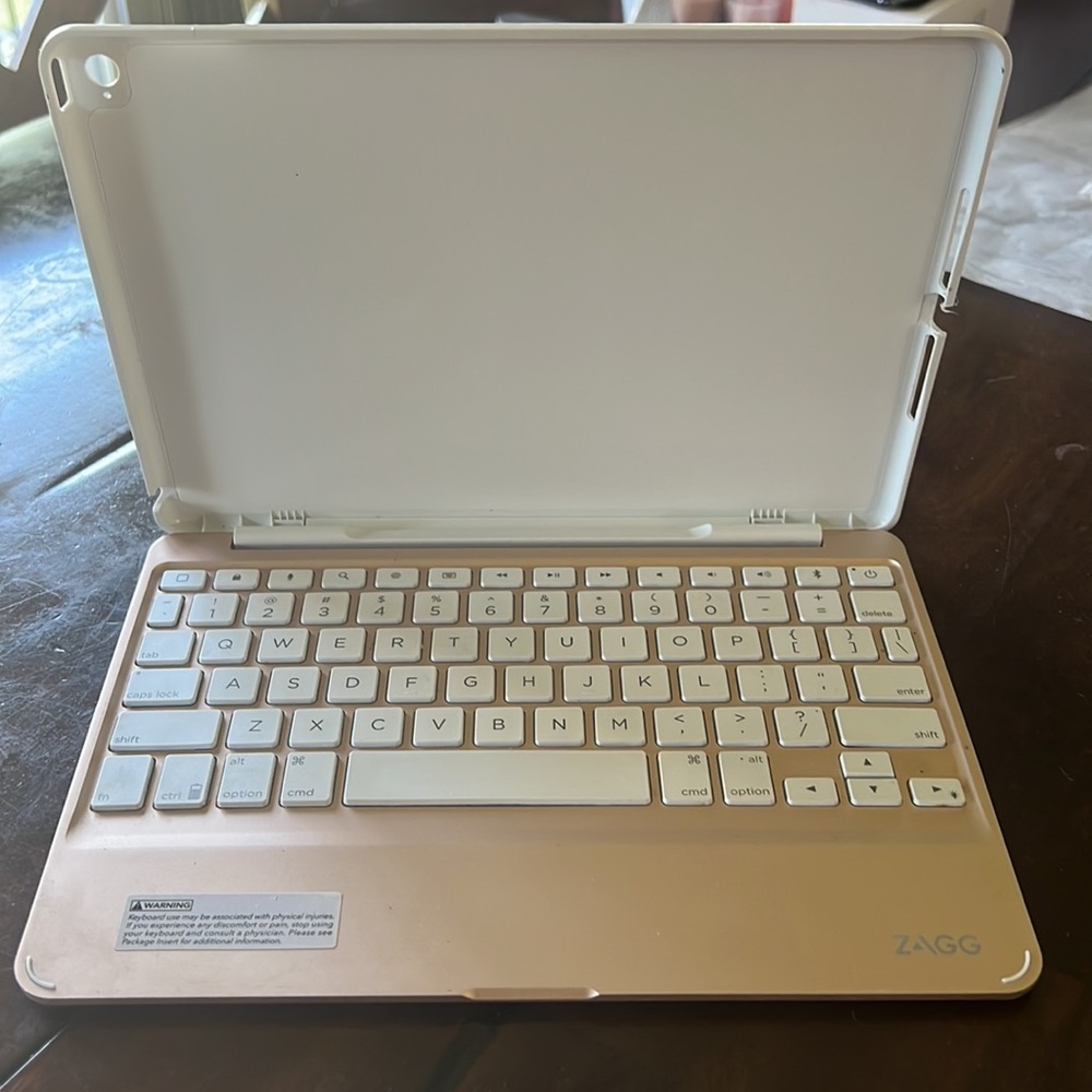 ZAGG iPad air2 Bluetooth keyboard
